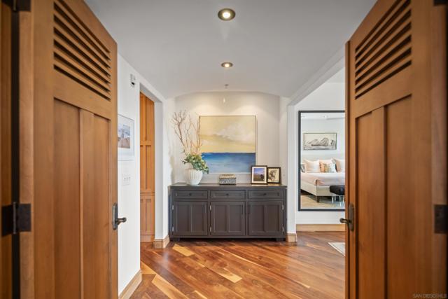 120 C Ave, Coronado CA: https://media.crmls.org/mediaz/42f7d660-354b-4dda-84b3-0222a5e36dc6.jpg