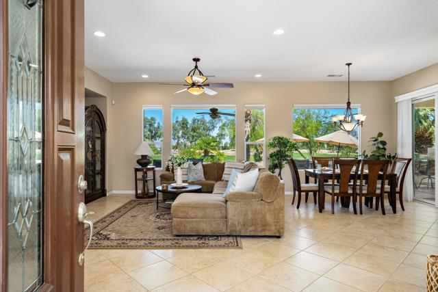 61436 Topaz Drive, La Quinta CA: https://media.crmls.org/mediaz/42f99d6c-3156-4742-b090-f00cb56390a1.jpg