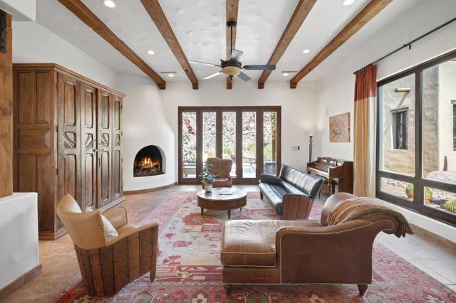 72275 Upper W Way, Palm Desert CA: https://media.crmls.org/mediaz/42fa69d0-d713-4295-bd78-bc2afa2629c6.jpg