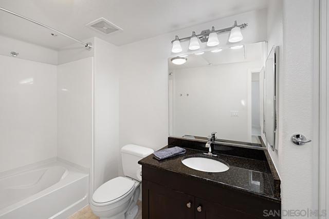 3957 30Th St, San Diego CA: https://media.crmls.org/mediaz/42facab6-35a5-4dc9-8cba-f385d623400d.jpg
