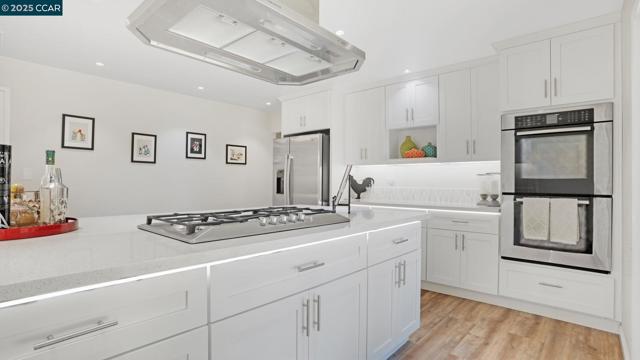 5517 Kirkwood Dr, Concord CA: https://media.crmls.org/mediaz/42fb803a-167c-4697-b235-8013d6b71765.jpg
