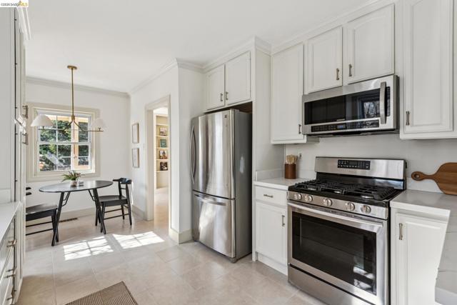 Image 16 of 32 For 2833 Morgan Avenue