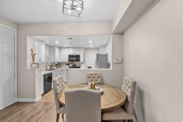 Photo #2: PTP2305917 Listing 