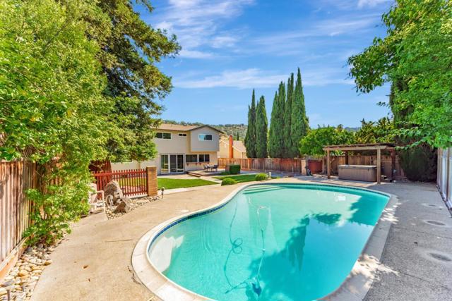 603 Galen Drive, San Jose CA: https://media.crmls.org/mediaz/42fd5950-b33a-4324-b0e0-b0d757363b49.jpg