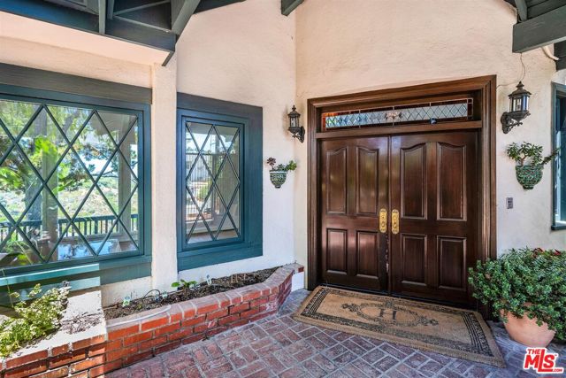 4 Bed Home for Sale in Los Angeles, California