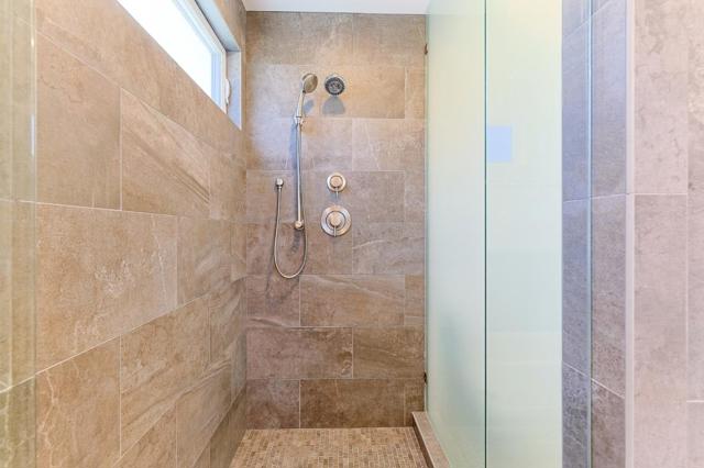 9355 Holly Oak Way, Salinas CA: https://media.crmls.org/mediaz/42ff22b5-b790-4fef-ab27-47bb5970071c.jpg