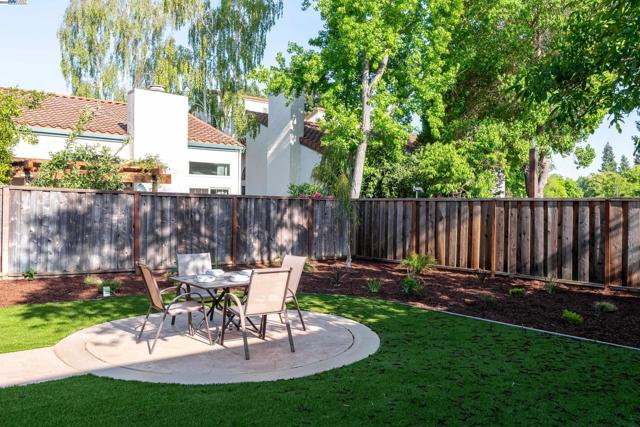 1984 Brooktree Way, Pleasanton CA: https://media.crmls.org/mediaz/430007cd-ec92-4f3f-a81b-171827805e6a.jpg