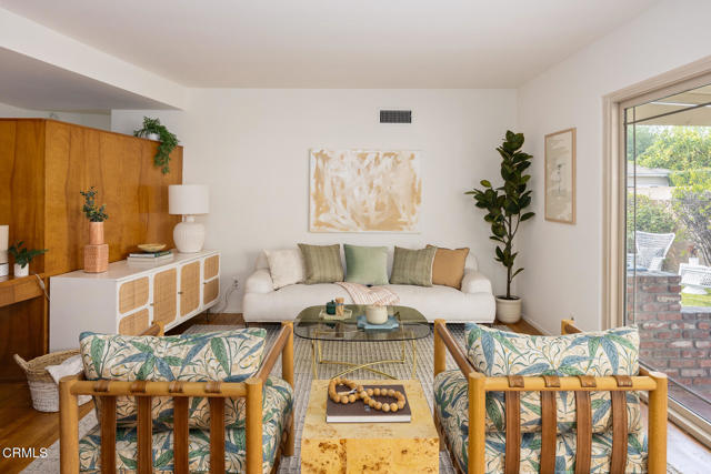 Detail Gallery Image 5 of 25 For 9527 Broadway, Temple City,  CA 91780 - 3 Beds | 1/1 Baths