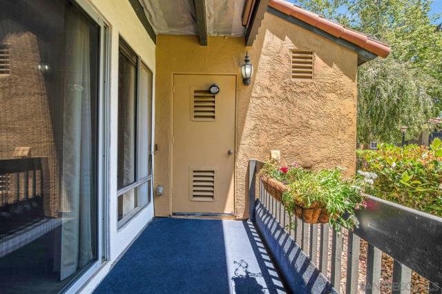 17105 W Bernardo Dr, San Diego CA: https://media.crmls.org/mediaz/4300f3fd-3da9-472d-aa20-add2f835b2d9.jpg