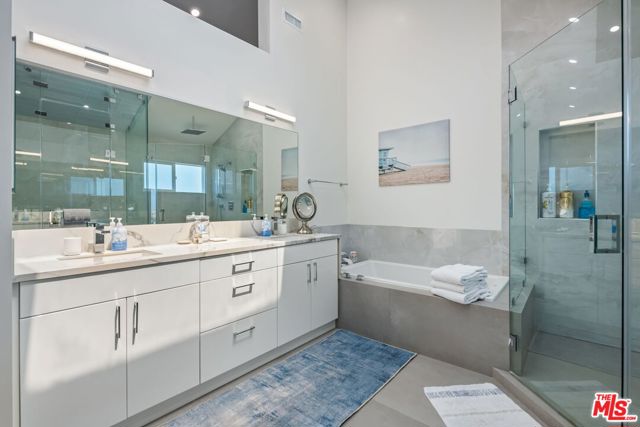 8221 Delgany Avenue, Playa del Rey CA: https://media.crmls.org/mediaz/43017463-e8e8-460e-9ba6-1c933526c56c.jpg