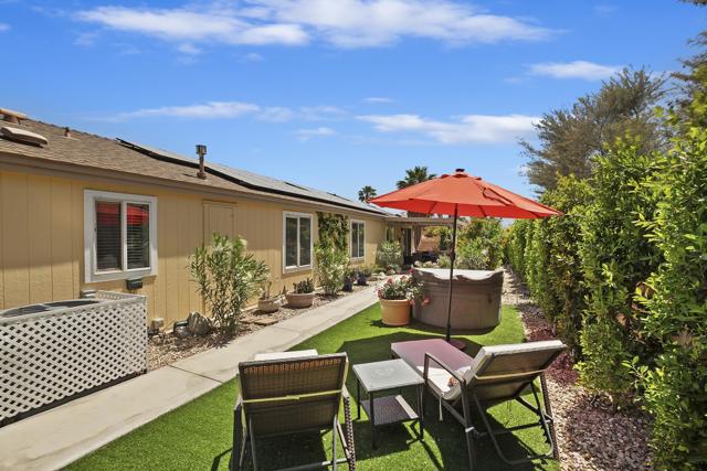 73450 Country Club Drive, Palm Desert CA: https://media.crmls.org/mediaz/43017ba0-22ab-4376-998d-0885906fa227.jpg