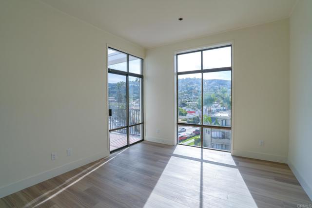 Detail Gallery Image 12 of 25 For 2130 Vallecitos #442,  La Jolla,  CA 92037 - 2 Beds | 2 Baths