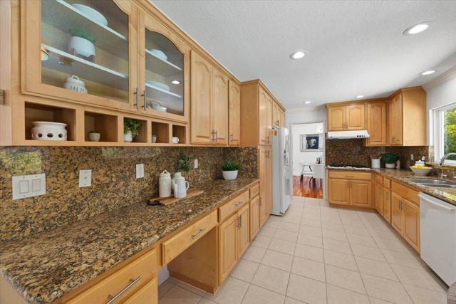 21547 Rosario Avenue, Cupertino CA: https://media.crmls.org/mediaz/43034ec1-f181-41ed-8942-1d1b9b924000.jpg
