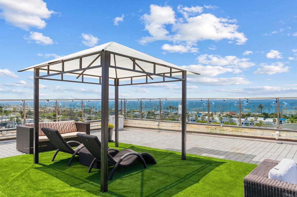 550 Seagaze Drive #26