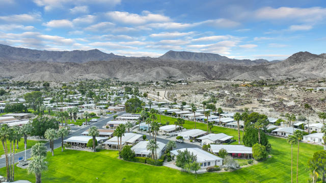 49305 Highway 74, Palm Desert CA: https://media.crmls.org/mediaz/4303f113-448b-4df5-9e37-37531d3fde1f.jpg