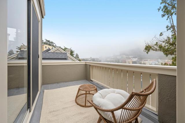 107 Knockash, San Francisco CA: https://media.crmls.org/mediaz/430414a8-d219-42d1-a221-b0f3b32f36ce.jpg