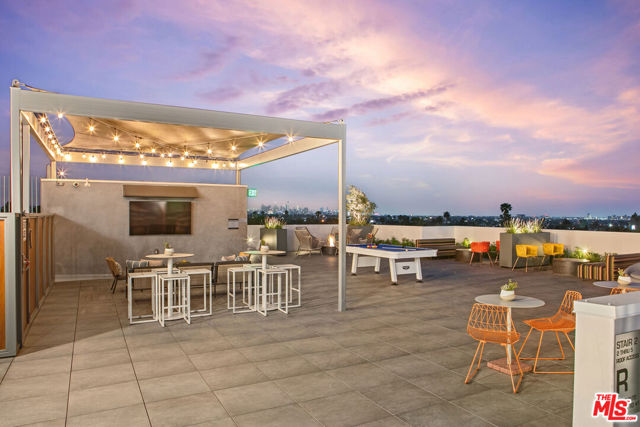 1001 N FAIRFAX Avenue, West Hollywood CA: https://media.crmls.org/mediaz/430464b0-da59-4ac6-b962-b78f23d39a7d.jpg