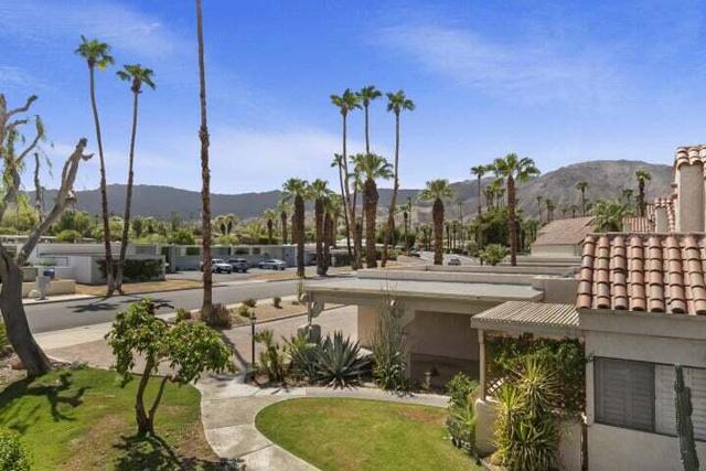 73318 Shadow Mountain Drive, Palm Desert CA: https://media.crmls.org/mediaz/430468ee-d1b2-4b79-b2fa-2e9fc5870973.jpg