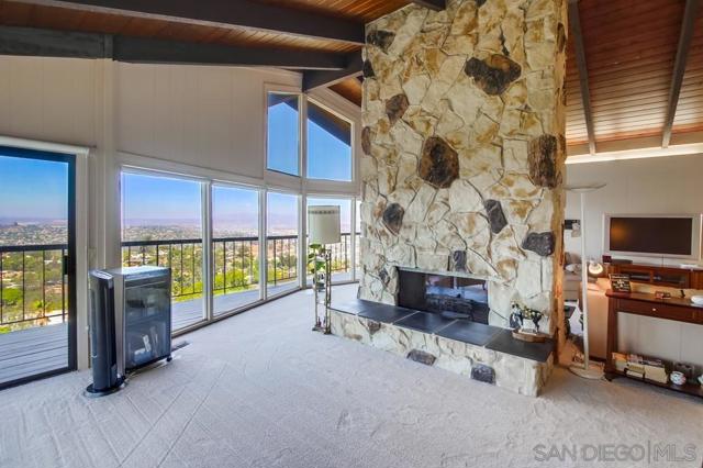 4742 Mount Helix Drive, La Mesa CA: https://media.crmls.org/mediaz/4304a73d-1ab8-4e81-9d6d-0937f9346ec1.jpg