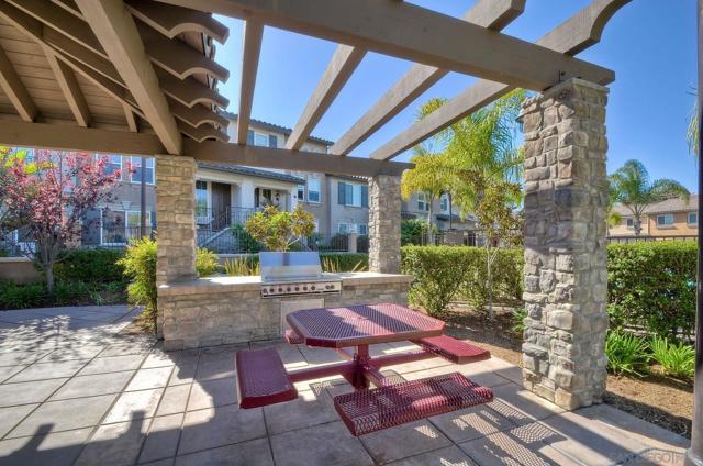 Image 24 of 29 For 16903 New Rochelle Way  91
