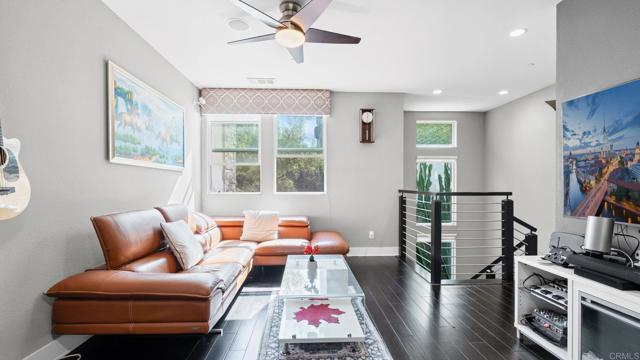 Detail Gallery Image 2 of 39 For 7810 Inception Way, San Diego,  CA 92108 - 3 Beds | 3/1 Baths