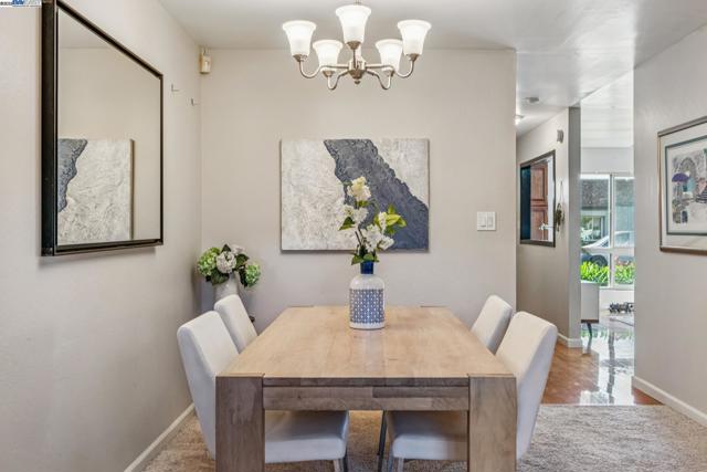 1030 Melrose Ave, Alameda CA: https://media.crmls.org/mediaz/43088ab9-7ab1-4f13-88eb-142d1bc742a1.jpg