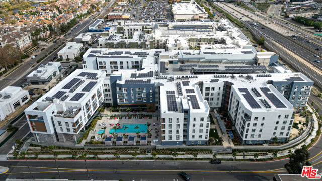5075 Camino De La Siesta, San Diego CA: https://media.crmls.org/mediaz/430a3746-66bd-4bfe-a8e7-d03f1de14929.jpg