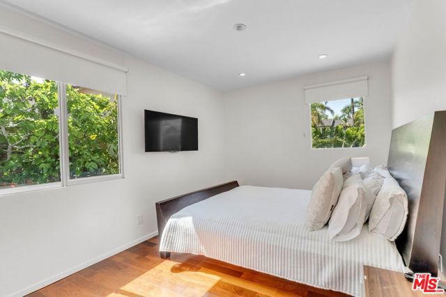 15514 CASIANO Court, Los Angeles CA: https://media.crmls.org/mediaz/430ab19a-2a4d-4ea8-869c-04d92c7d2fa7.jpg
