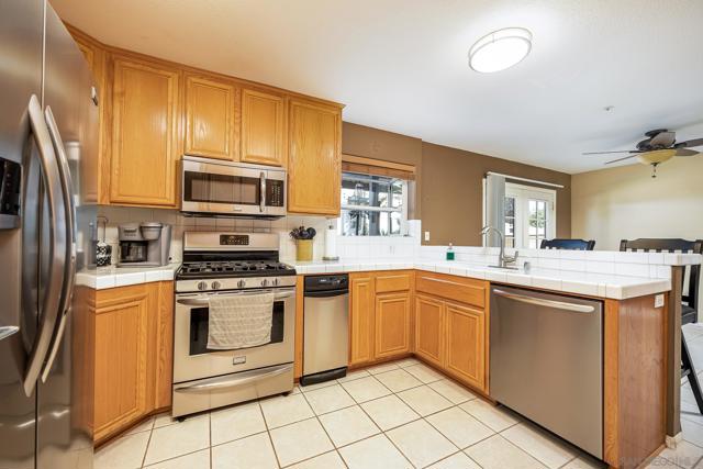 235 Loma Vista Pl, El Cajon CA: https://media.crmls.org/mediaz/430bb4f2-1a6a-4590-85a4-fe6ea755a67e.jpg