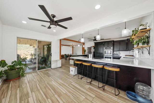 9231 Gawn Trl, Moreno Valley CA: https://media.crmls.org/mediaz/430bd961-5109-4653-ab91-9f287dc098a4.jpg
