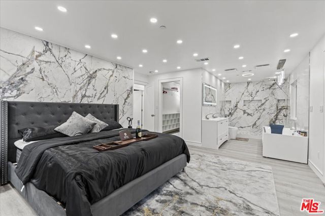 8600 Farralone Avenue, West Hills CA: https://media.crmls.org/mediaz/430be5b6-3894-4462-821f-9ed81176195b.jpg