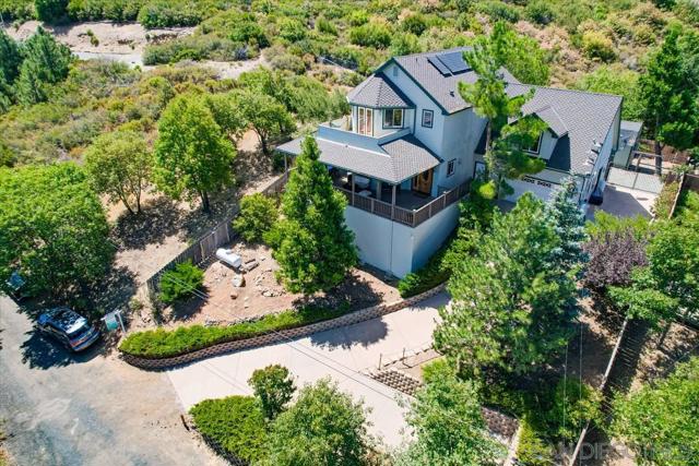 753 Ridgewood Dr, Julian CA: https://media.crmls.org/mediaz/430c30cc-1616-40b6-ab7a-e45eecddb409.jpg