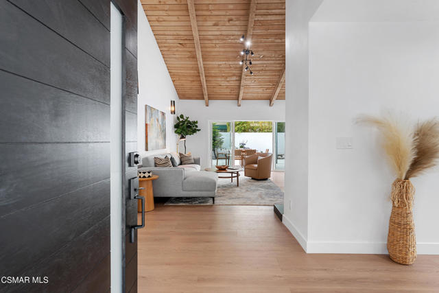 1161 Triunfo Canyon Road, Westlake Village CA: https://media.crmls.org/mediaz/430c49c9-2047-4c9e-a2ab-f9442f29a91c.jpg