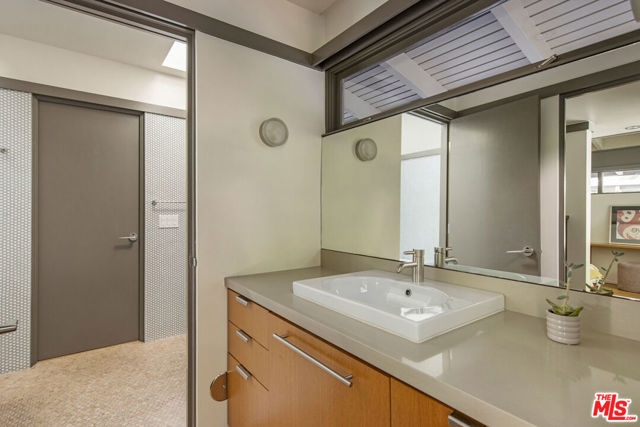 1030 Canon Drive, San Marino CA: https://media.crmls.org/mediaz/430cf86f-4ef8-4885-aaeb-651fe52be6c7.jpg