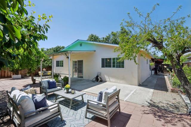 1672 Edsel Drive, Milpitas CA: https://media.crmls.org/mediaz/430d7f27-9b0e-4dfe-8602-ed2afc5fed1a.jpg