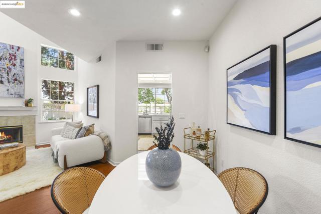 2714 Beach head way, Richmond CA: https://media.crmls.org/mediaz/430e62b1-ce36-4801-8ed9-3eb0b0061f3c.jpg