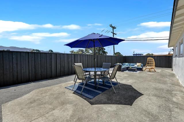 1104 Fassler Avenue, Pacifica CA: https://media.crmls.org/mediaz/430f6753-7362-4398-a193-a7a4033d065d.jpg