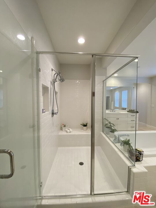 18648 Juniper Springs Drive, Canyon Country CA: https://media.crmls.org/mediaz/430fc8b7-004f-4343-8898-fbc4ea7879c8.jpg