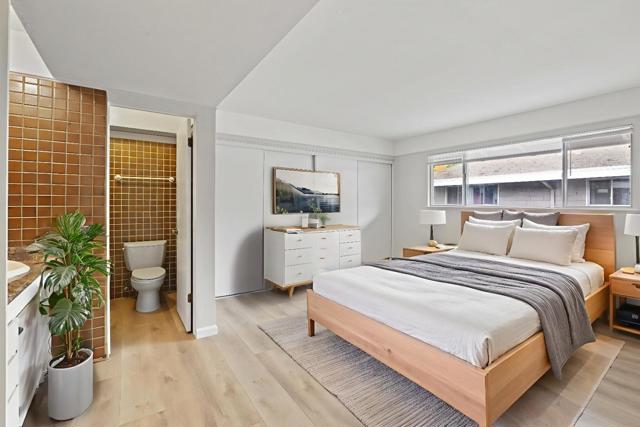 500 W Middlefield Road, Mountain View CA: https://media.crmls.org/mediaz/430fdd29-7e71-4e50-be18-1b5c2d7aafbe.jpg