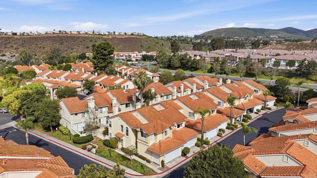 Detail Gallery Image 49 of 50 For 10974 Creekbridge Pl, San Diego,  CA 92128 - 2 Beds | 2/1 Baths