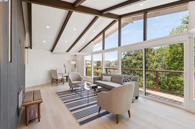 723 Redwood Rd, San Anselmo CA: https://media.crmls.org/mediaz/4311294a-f907-4104-915b-d064c8e1b885.jpg