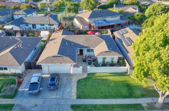 731 La Mesa Drive, Salinas CA: https://media.crmls.org/mediaz/4311b4aa-ed4b-4e77-ba74-dfd86b5d3869.jpg