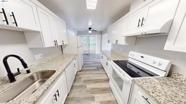 Image 16 of 22 For 2105 48th Ave