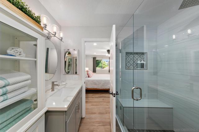 4366 Caminito Pintoresco, San Diego CA: https://media.crmls.org/mediaz/43122258-8f05-4b8a-8137-92252f94b583.jpg