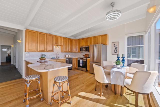 220 Shoreview Drive, Aptos CA: https://media.crmls.org/mediaz/43123c98-6775-401a-ad64-16a28151bace.jpg