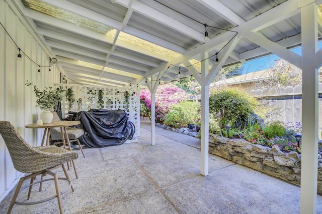 667 Cuesta Drive, Los Altos CA: https://media.crmls.org/mediaz/43124697-bfae-4d93-b381-afd3bb314d57.jpg