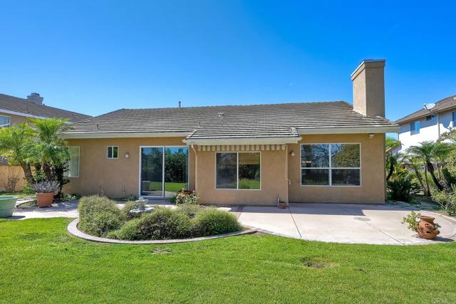 5141 Palmera Dr, Oceanside CA: https://media.crmls.org/mediaz/43136286-ef57-4fb9-81c3-c0211553136e.jpg