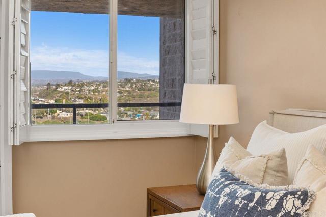 1200 Harbor N, Oceanside CA: https://media.crmls.org/mediaz/43136def-5509-4a41-b2b5-55b12f6ae2cc.jpg