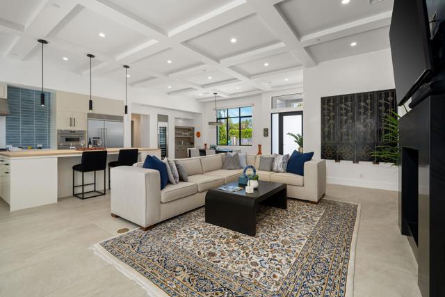74846 Fox Hills Court, Palm Desert CA: https://media.crmls.org/mediaz/4313af31-8f31-4ae6-9a2b-5d187f25825c.jpg