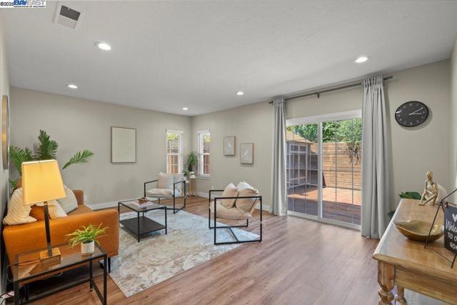 7412 Birkdale Dr, Newark CA: https://media.crmls.org/mediaz/4314858a-b1ee-454b-88b9-0a888ff283a9.jpg